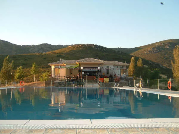 Piscina Municipal y Bar